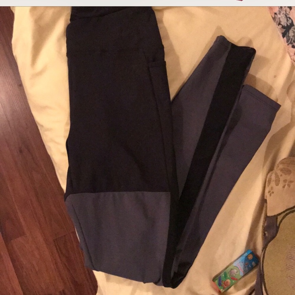 Nikki B two tone leggings